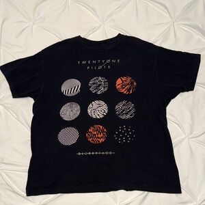 Forever 21 Kids Black and Orange Graphic Tee